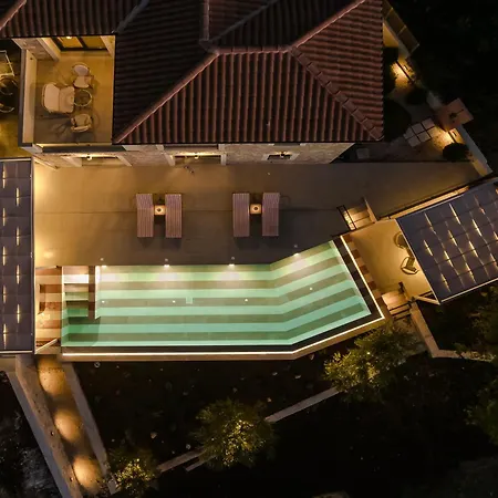 Majestic Stone Sea View Pool Villa *