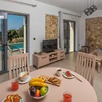 Majestic Stone Sea View Pool *