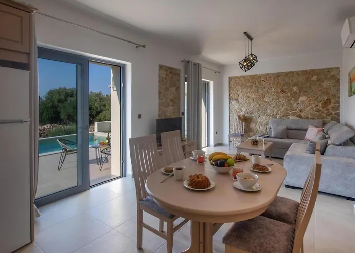 Majestic Stone Sea View Pool Antipata (Erisos)