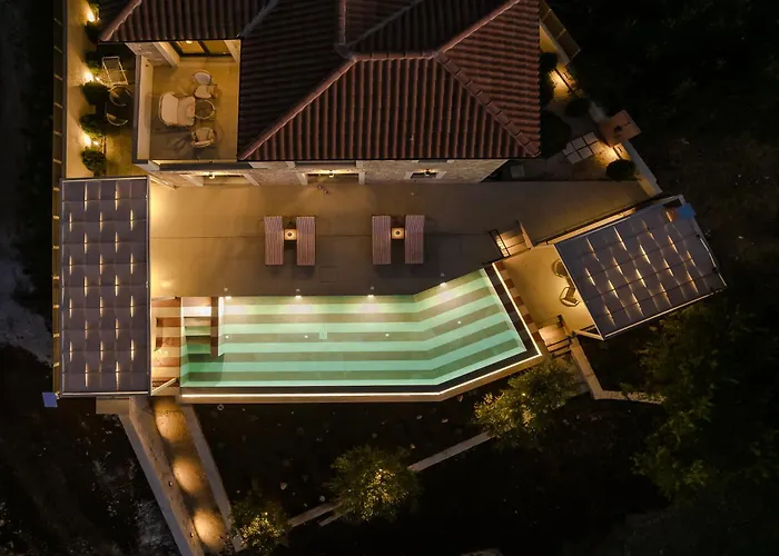 Majestic Stone Sea View Pool Villa *
